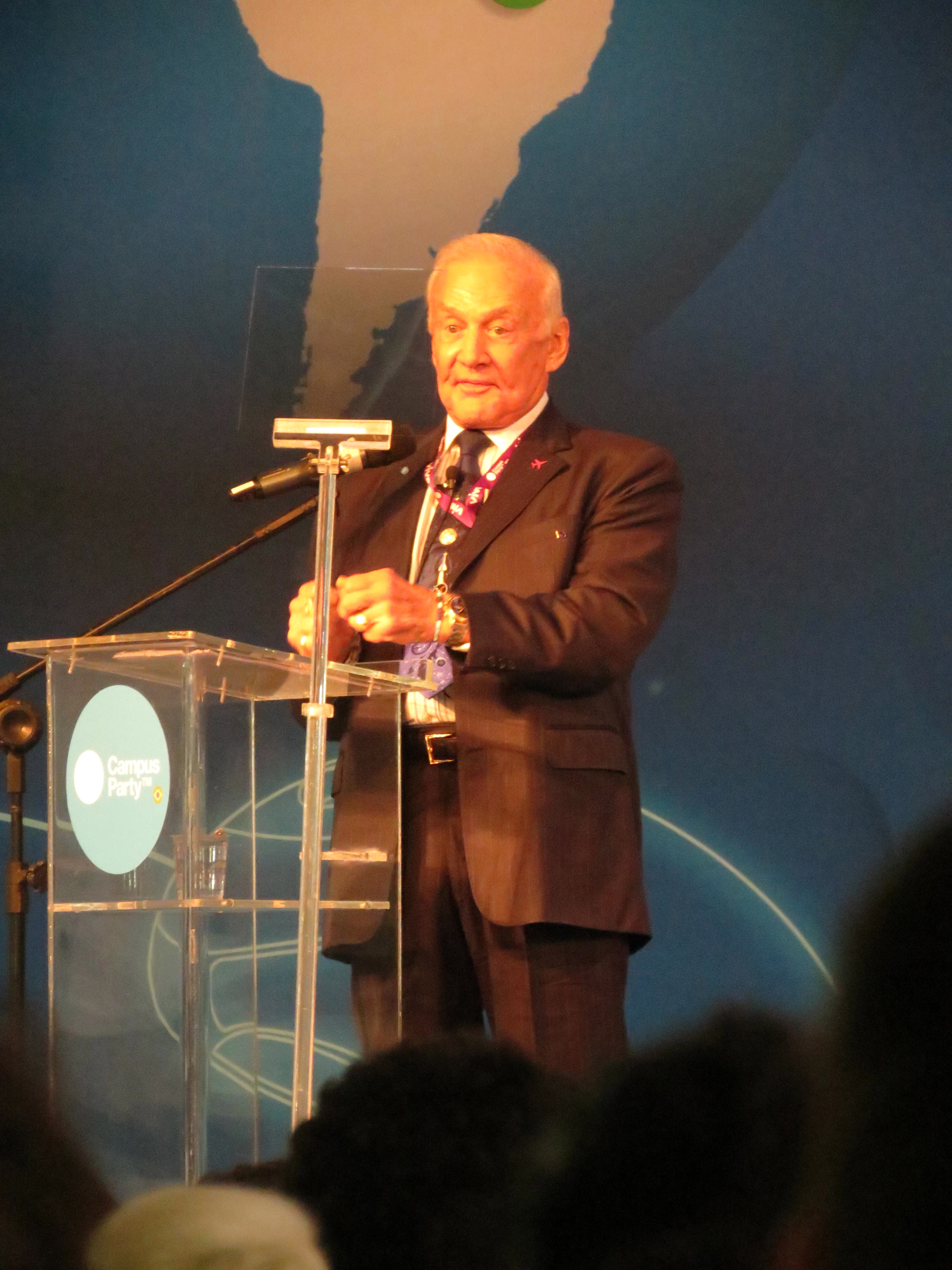 Buzz Aldrin -  Campus Party 2013